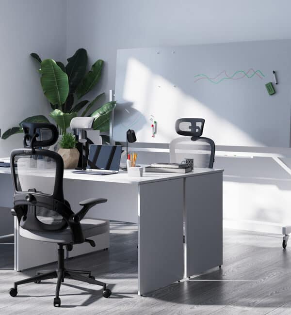 Stanowisko pracy w IT zaczyna się od siedzenia. Jak dobrze dobrać fotel do pracy przy komputerze?