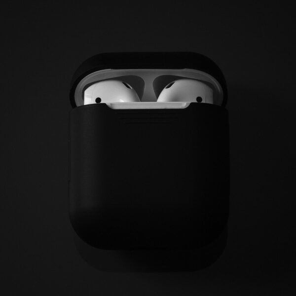 Jak wybrać słuchawki bezprzewodowe do telefonu? Sprawdzamy Samsung Buds 4 i Redmi Buds 6